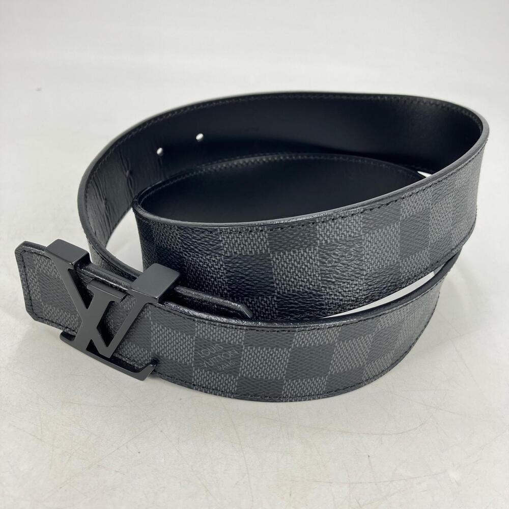 LOUIS VUITTON Ceinture LV Belt